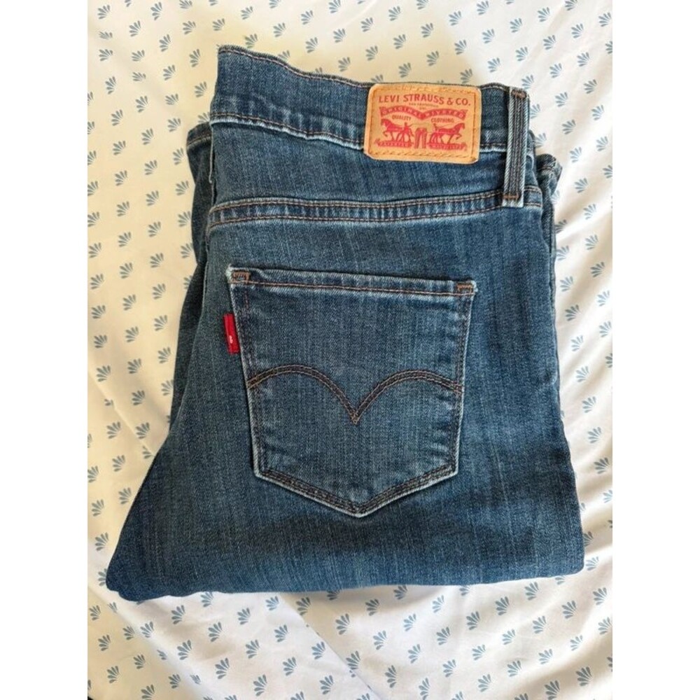 Levi’s Capris